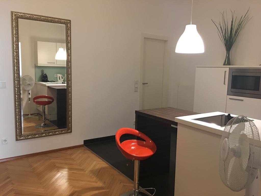 Heart Of Vienna "Opera House" Studio Bagian luar foto