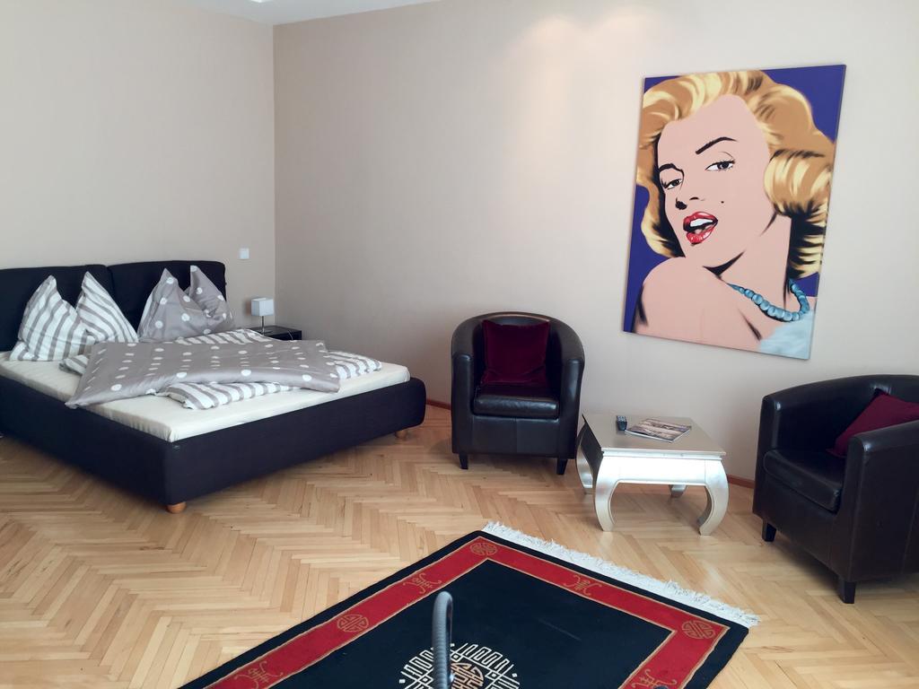 Heart Of Vienna "Opera House" Studio Apartment Bagian luar foto